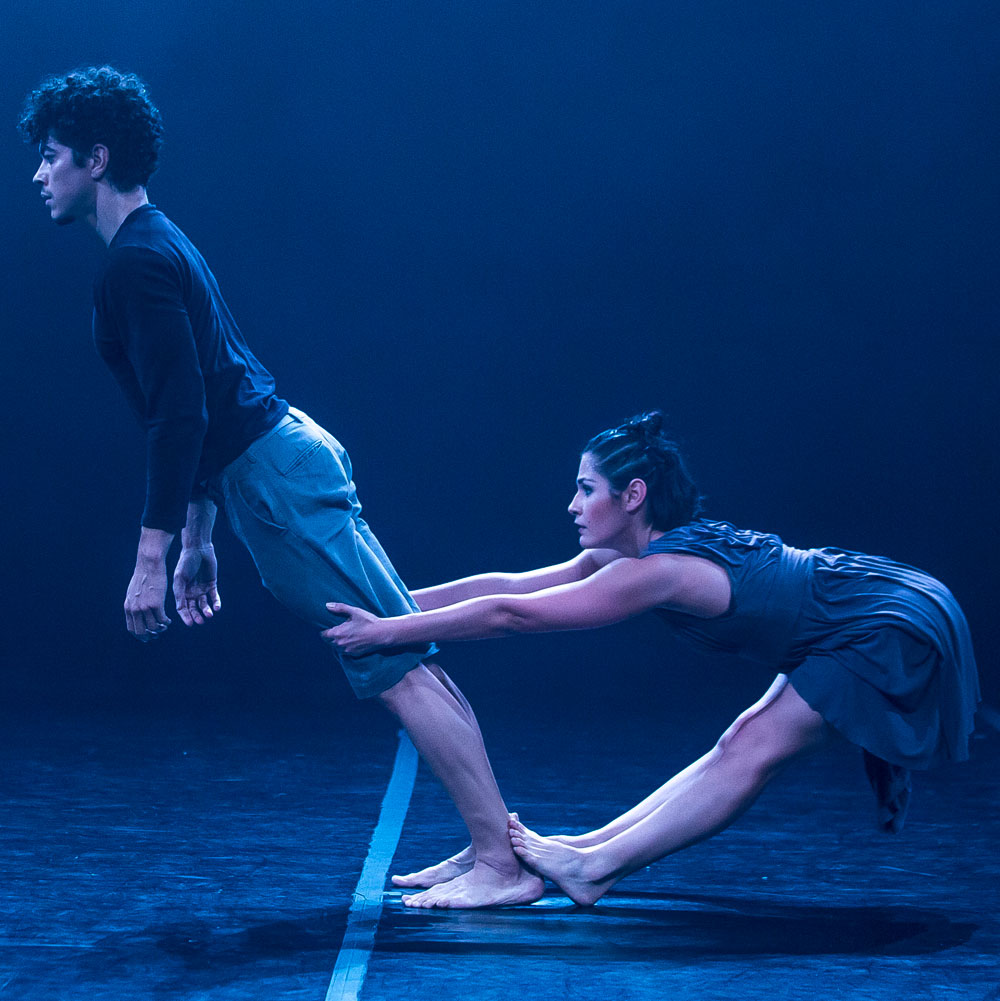 Dance artists from Focus Cia de Danca perform in Still Reich